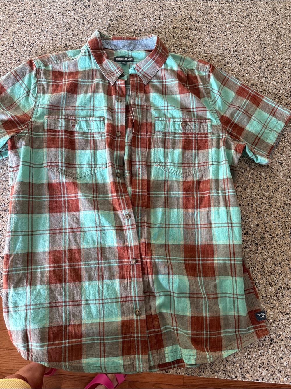 Men’s Toad & Co, short sleeve plaid shirt.